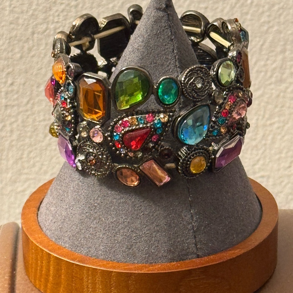 Beautiful multi-colored jeweled stretch cuff bracelet